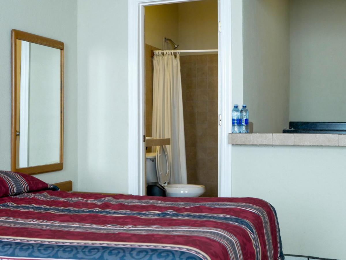 Hotel La Huerta Río Verde エクステリア 写真